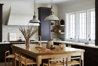 10 Dream Kitchens with Irresistible Warmth