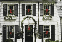 10 Magical Outdoor Christmas Displays