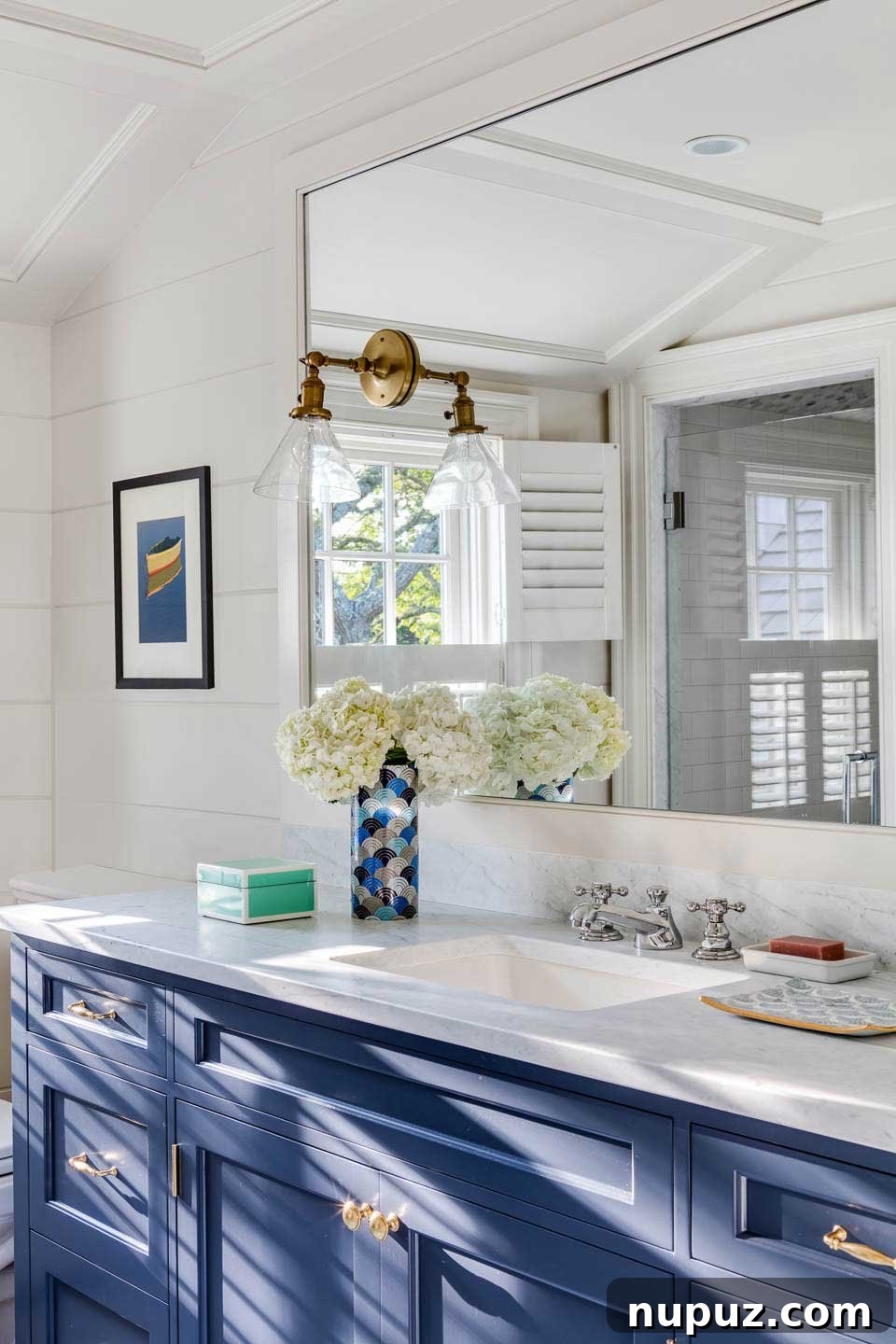 Chatham beach house elegant guest bath with coastal decor