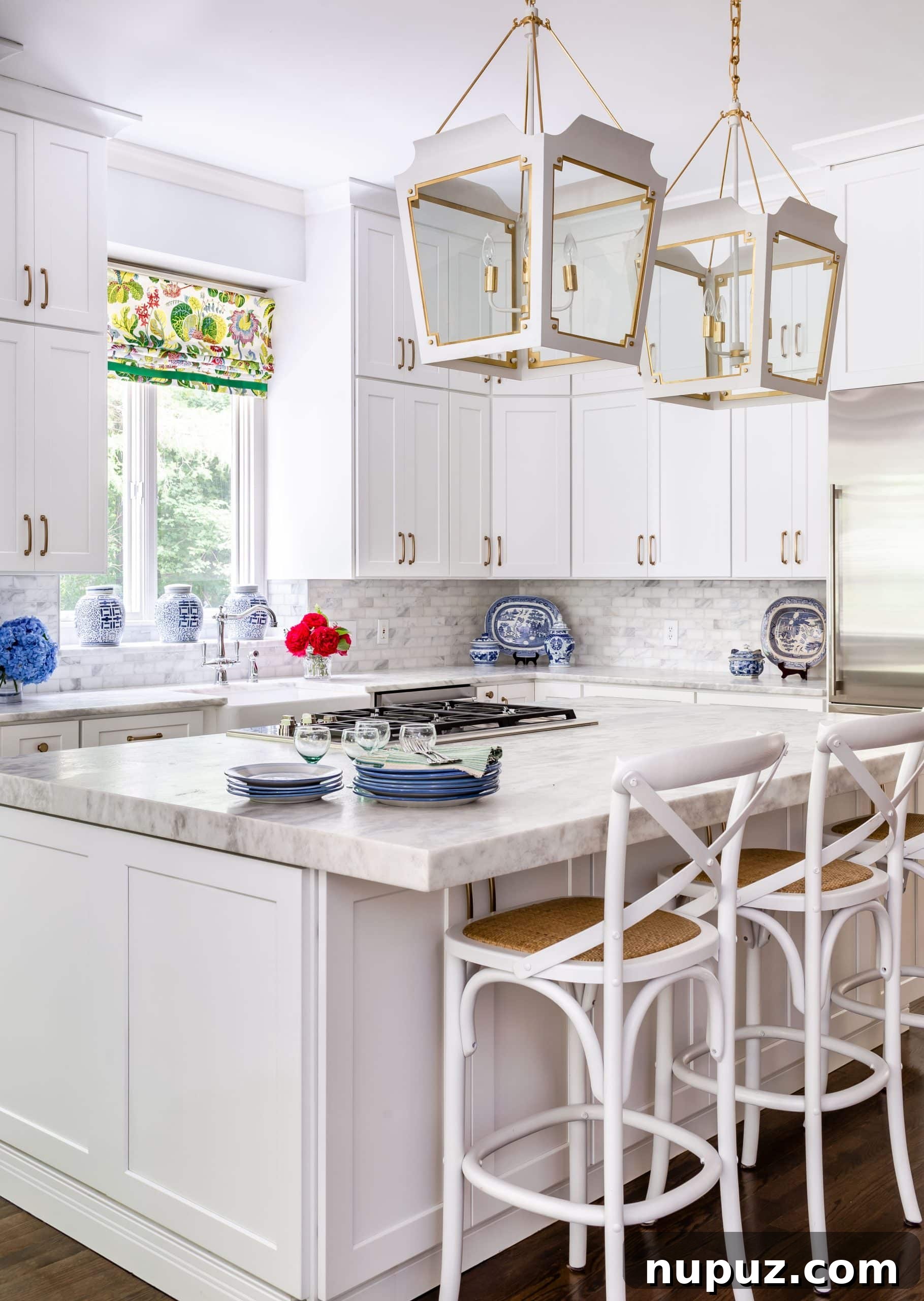 Timeless Elegance: 12 Classic Interiors to Inspire 12 A stylish and organized laundry or utility room, proving that functional spaces can also be beautiful with Alexa Stevenson's touch.