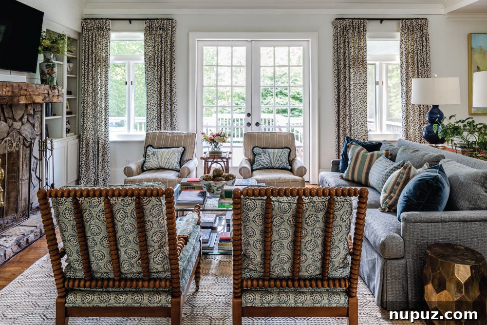 Timeless Elegance: 12 Classic Interiors to Inspire 4 Chic dining area by Alexa Stevenson Interiors, featuring a custom dining table, stylish chairs, and artistic lighting, perfect for entertaining.