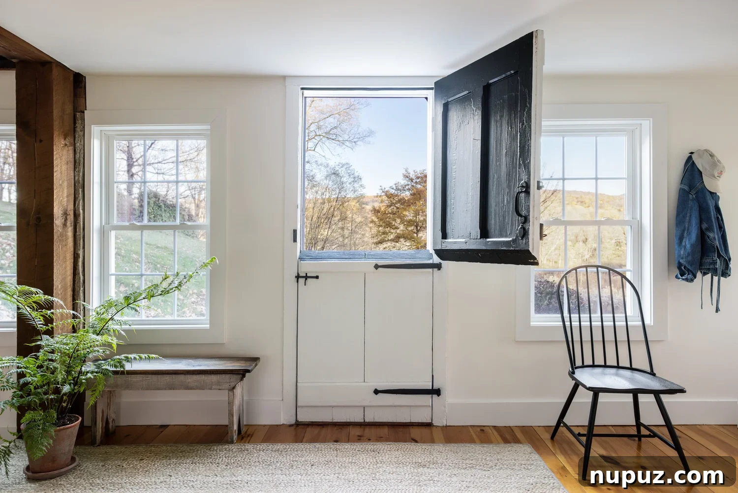 Discover 6 cozy home decor tips to make your home inviting. From simple decor updates to warm lighting ideas, create a space you’ll love! Ariel Okin Interior Design | Julie Leffell Photography