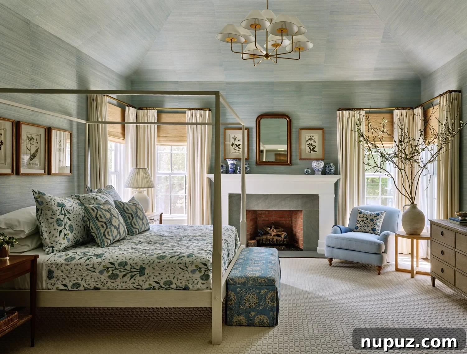 Home Goals: Design Your Best Year Yet 12 A bright and cozy breakfast nook or casual dining space with a round table and banquette seating, offering a comfortable spot for everyday meals.