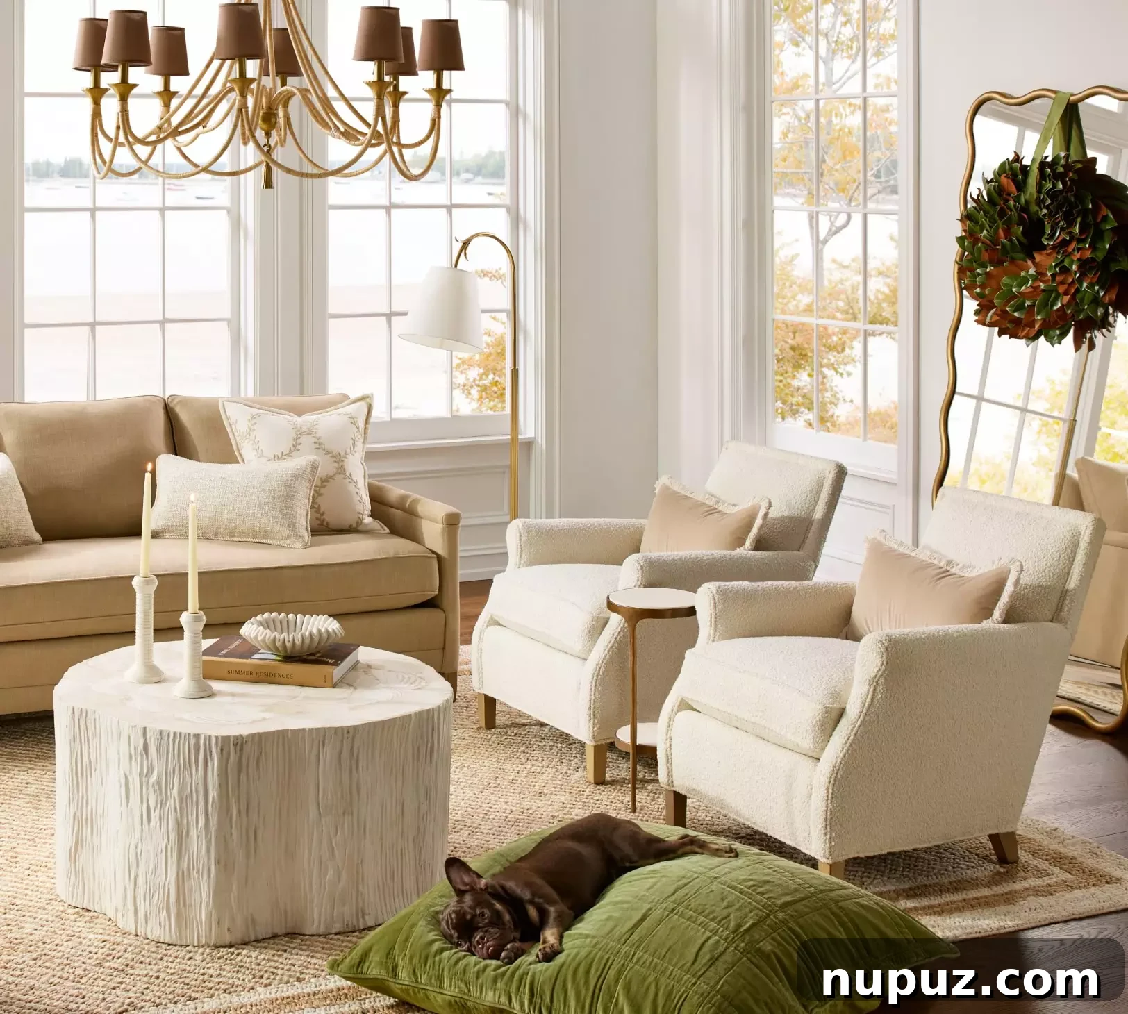 Michael S. Smith's New York Penthouse: A Study in Gilded Sophistication 3 Elegant living room decor, inspiring a new year refresh