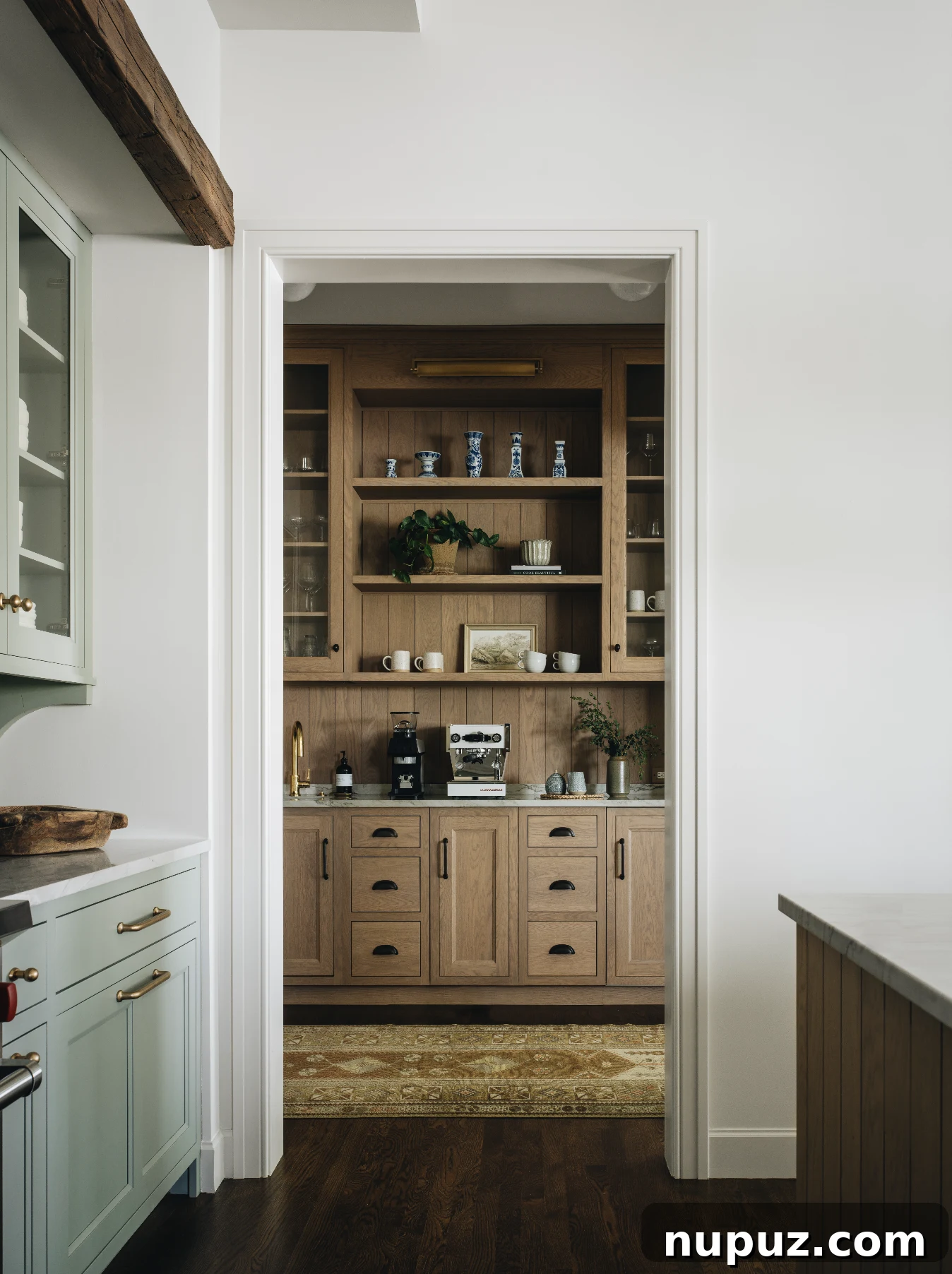 Cultivating Comfort: 15 Cozy Home Decor Ideas 10 Jean Stoffer Design creates homes with that certain undefinable something. Stoffer Photography Interiors - love the butler's pantry with the coffee bar