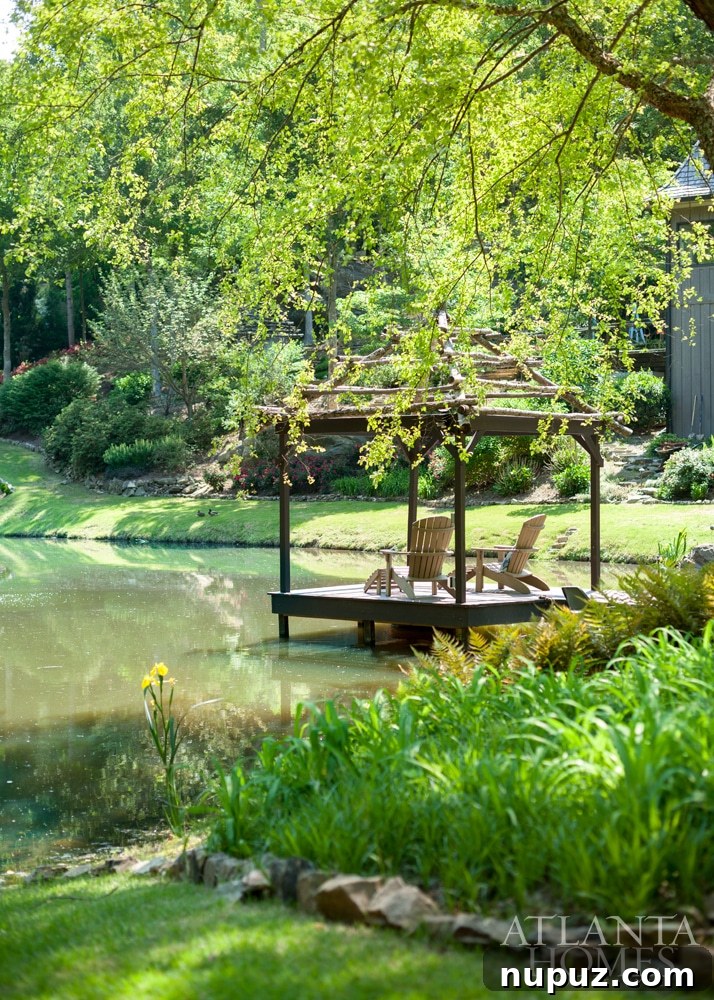 Atlanta Homes & Lifestyles | INTERIOR DESIGN Meridy King, Meridy King Interiors.| LANDSCAPE ARCHITECTURE Adriana Hernandez, Arcoiris Design Gardening | ARCHITECT Bill Edwards, Edwards Architecture Ltd. | Photography: Erica George Dines outdoors