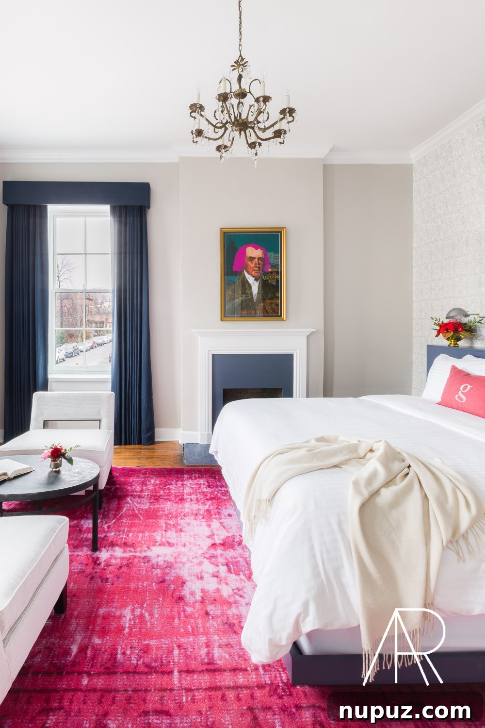 Charming coastal decor with nautical elements and soft textures