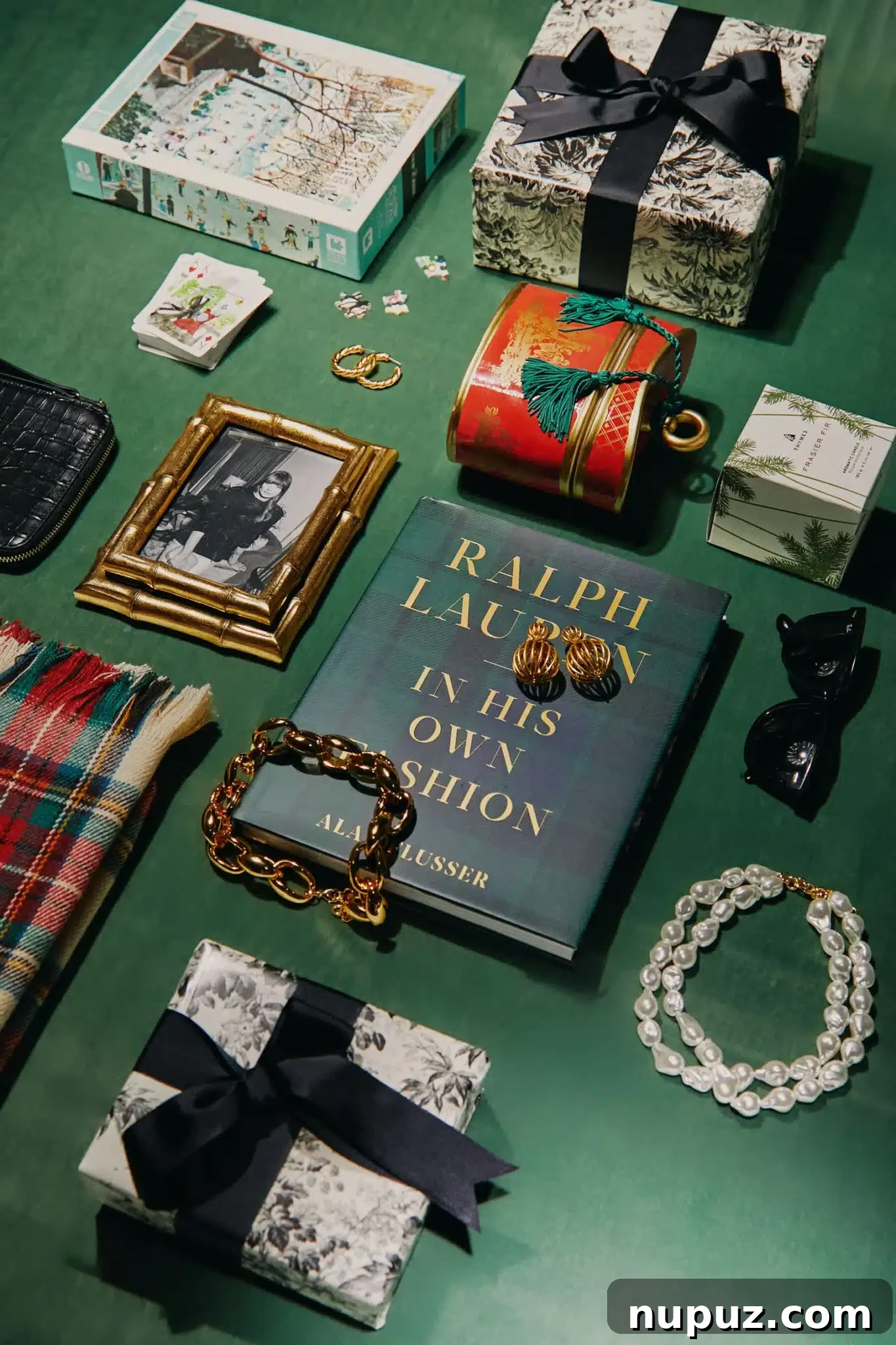 10 Favorite Interior Designers to Follow on Instagram and Beyond 2 Holiday Gift Guides - tuckernuck