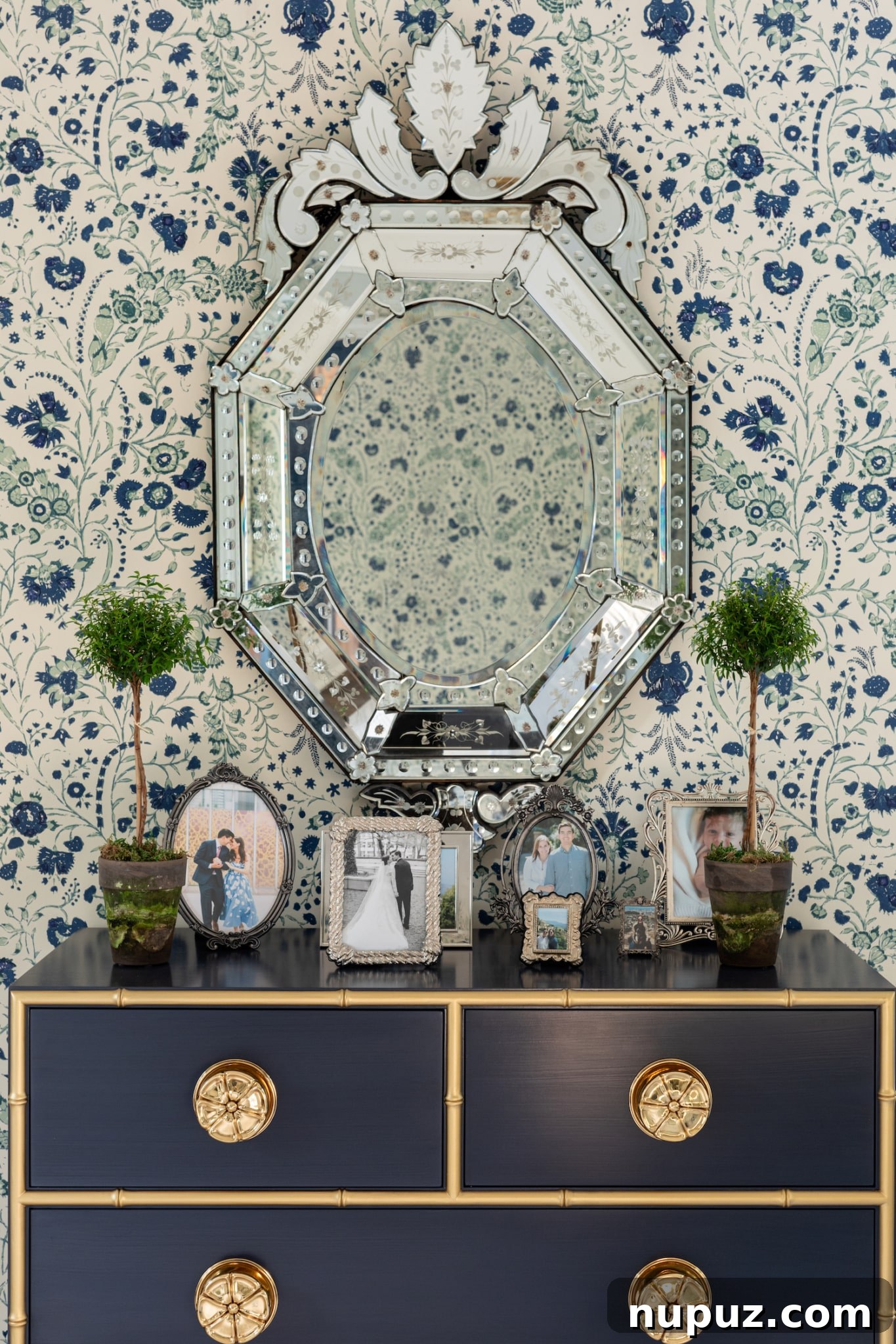 A striking and sophisticated dining area by Alexandra Kaehler, featuring bold choices in art and furnishings that collectively create a unique, inviting, and memorable atmosphere for entertaining.