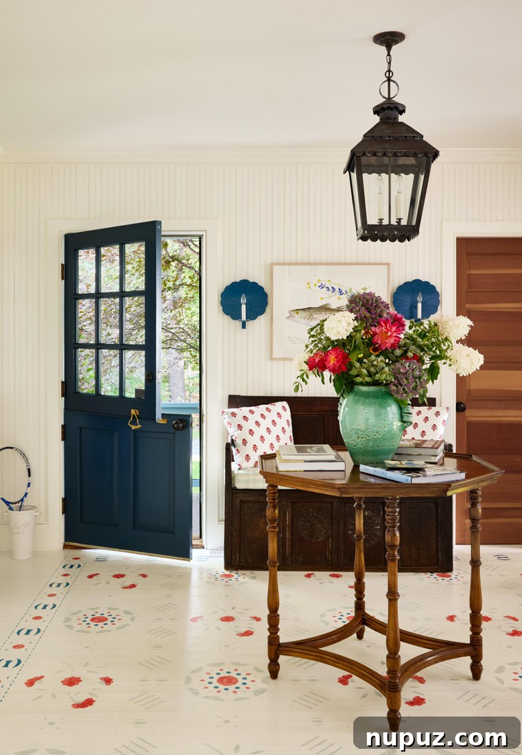 As a nod to celebrating America's 250th birthday in just 2 days, we are excited to share this classic home tour by one of our favorite designers, Lilse McKenna, and beautifully photographed by Read McKendree.