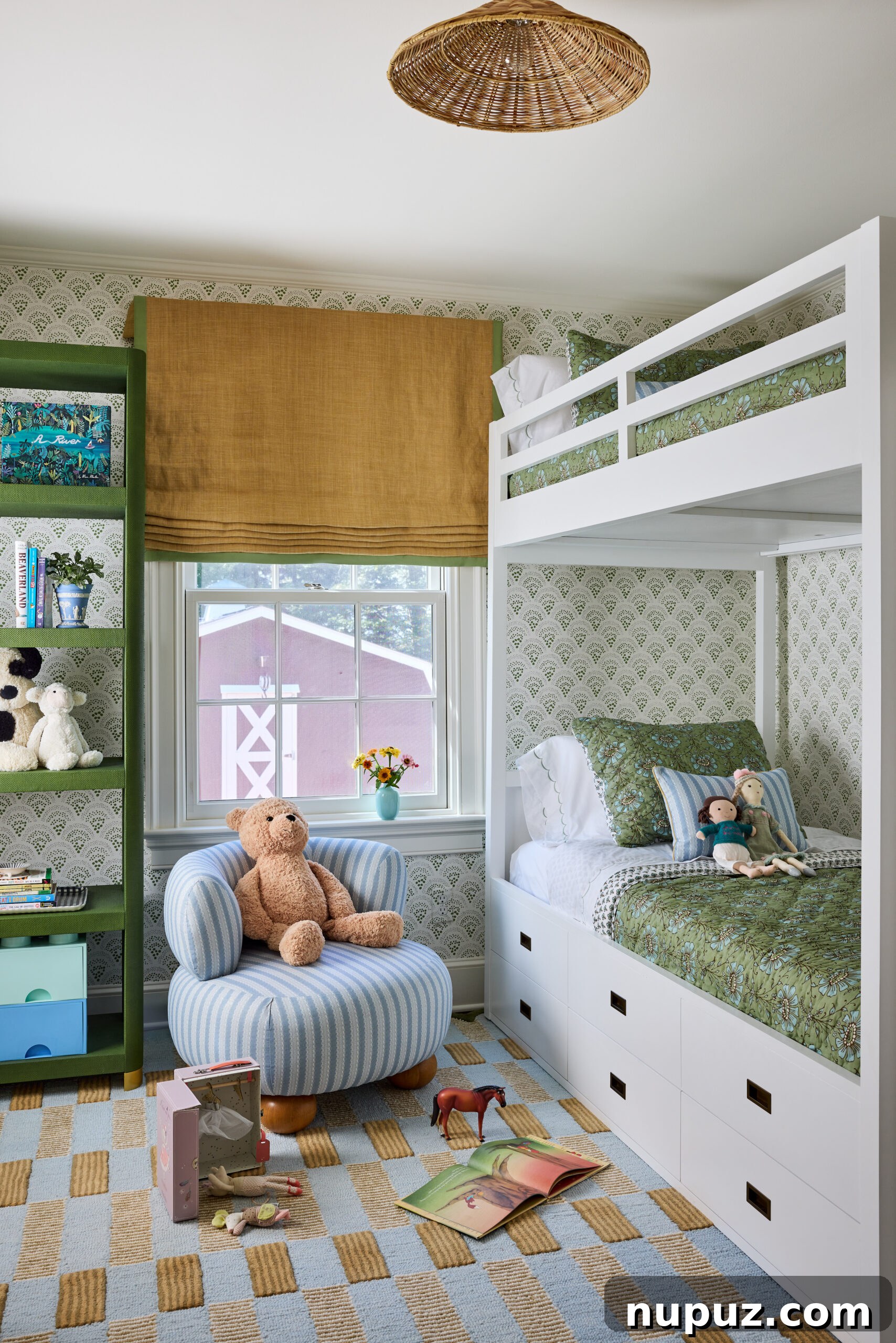Hunter creates perfect spaces in this timeless Bedford home and has us teeming with inspiration. Love the bunkbeds in this charming boys room